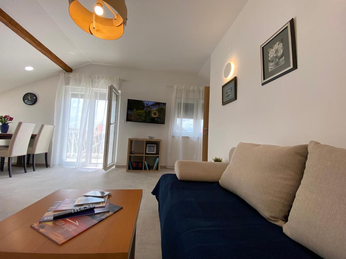 Assato Apartment